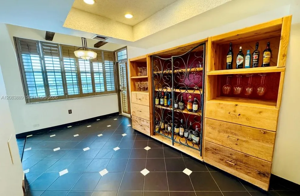 18071 Biscayne Blvd #PH04 & PH03 Aventura, FL 33160