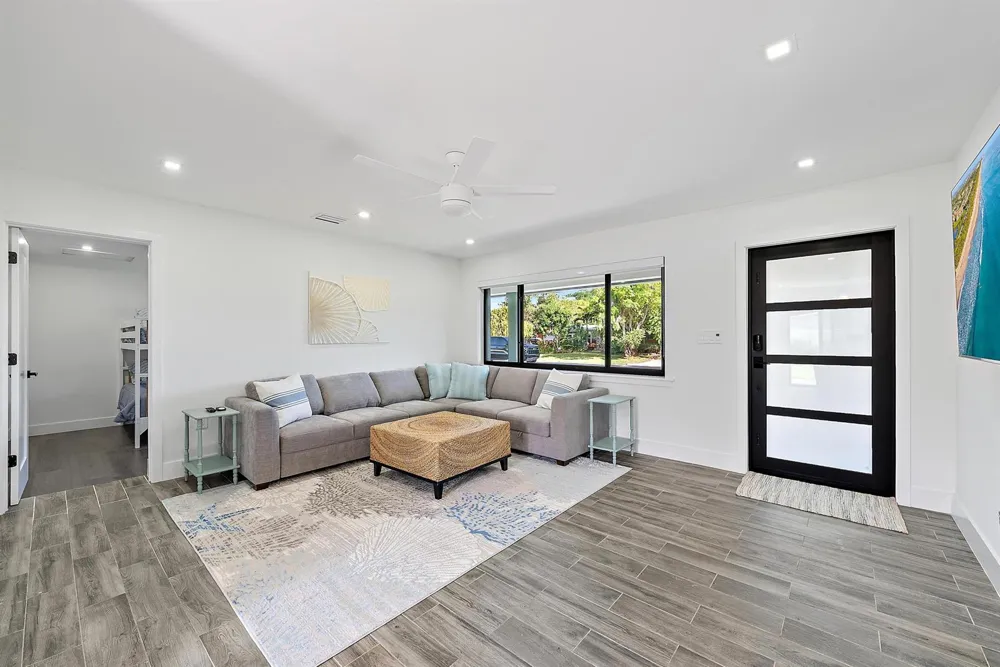 415 PITTSBURGH DRIVE Jupiter, FL 33458