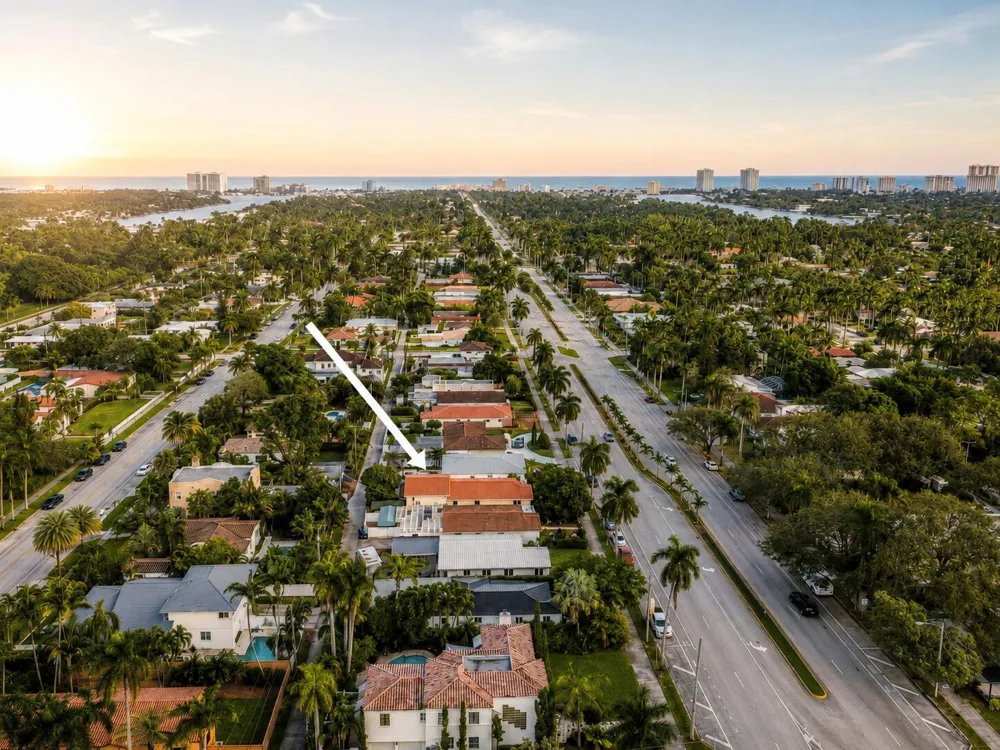 1535 HOLLYWOOD BOULEVARD Hollywood, FL 33020