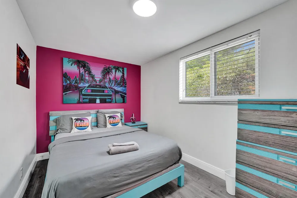 1535 HOLLYWOOD BOULEVARD Hollywood, FL 33020