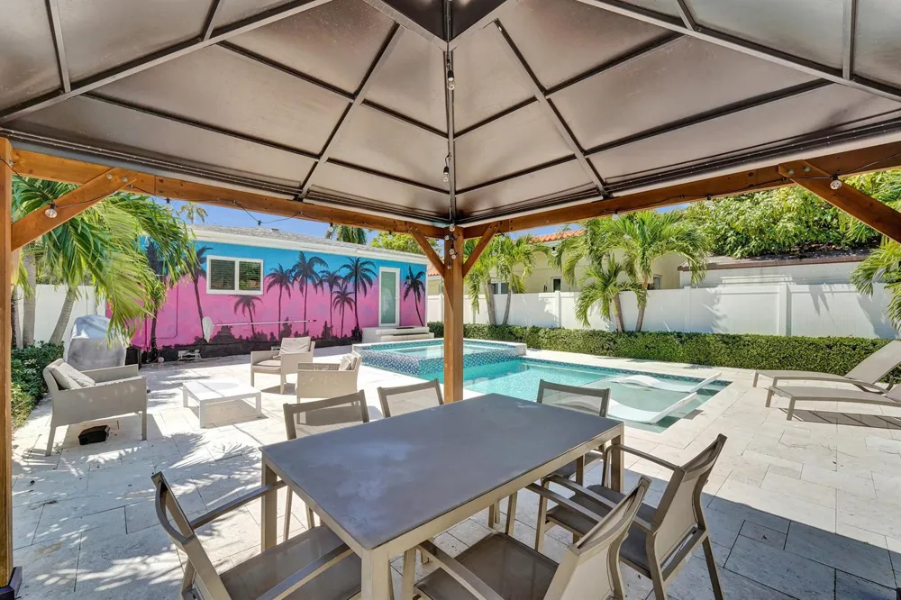1535 HOLLYWOOD BOULEVARD Hollywood, FL 33020