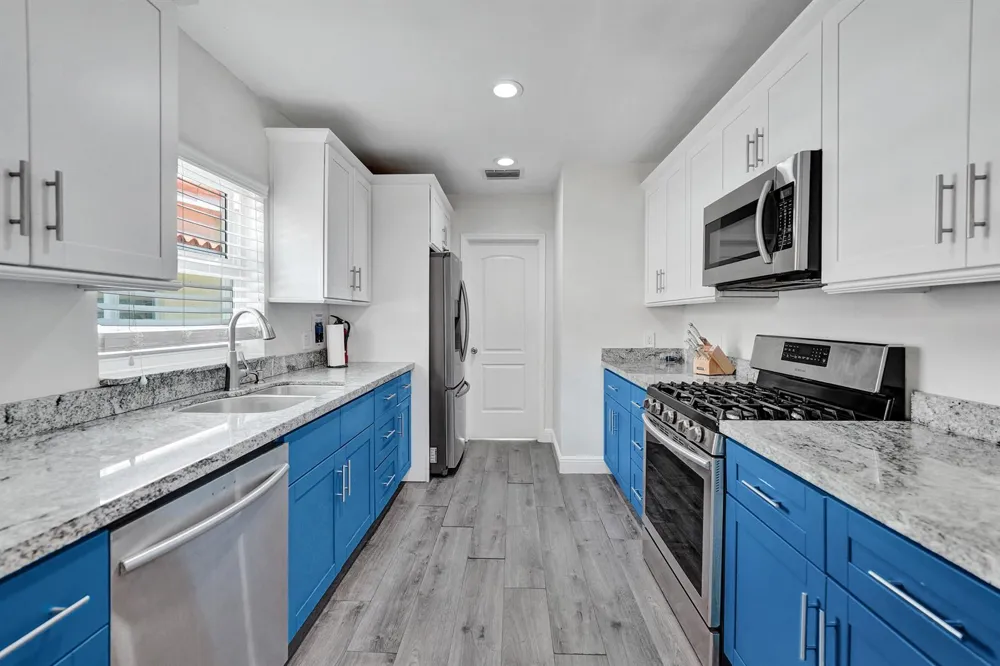 1535 HOLLYWOOD BOULEVARD Hollywood, FL 33020