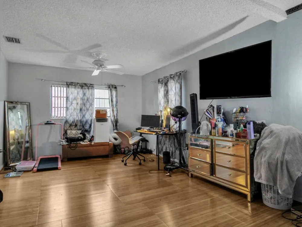 740 NW 187TH DRIVE Miami Gardens, FL 33169