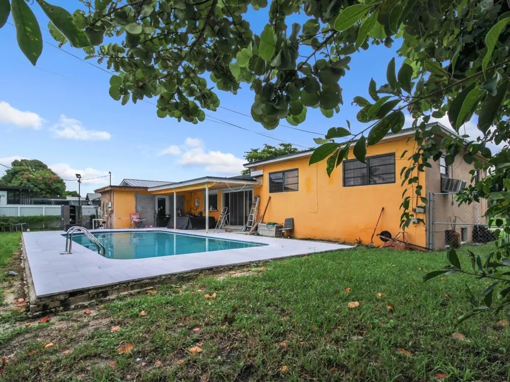 740 NW 187TH DRIVE Miami Gardens, FL 33169