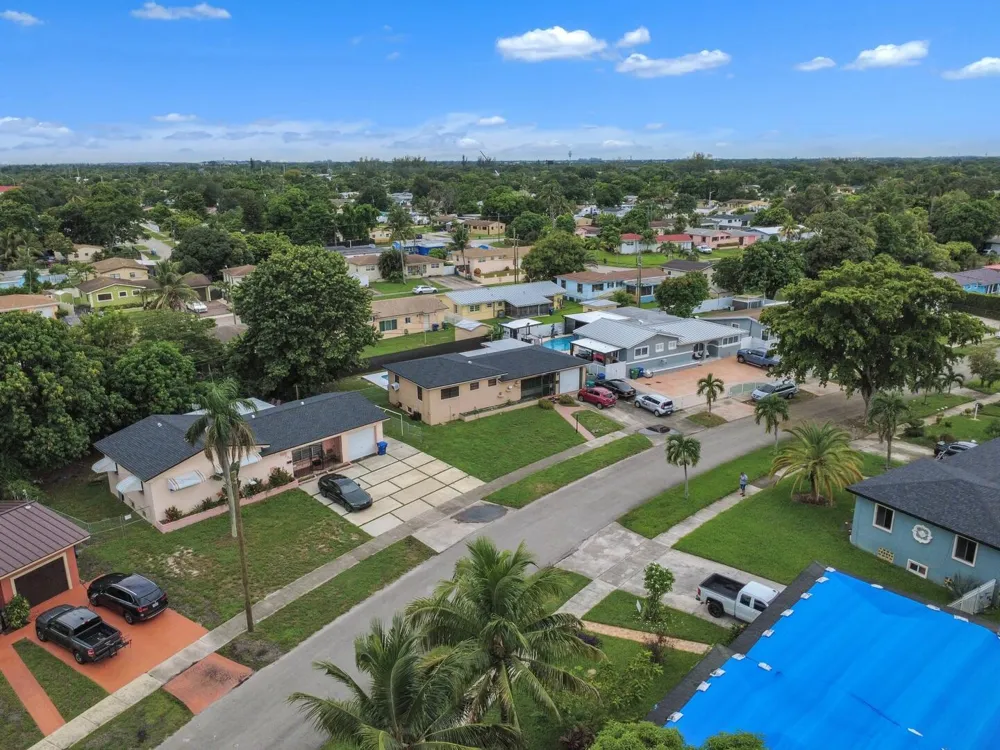 740 NW 187TH DRIVE Miami Gardens, FL 33169