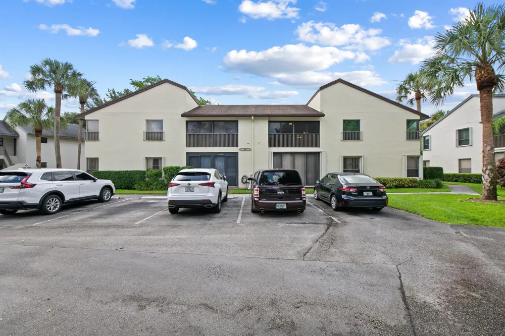 3459 COCOPLUM CIRCLE #3430 Coconut Creek, FL 33063