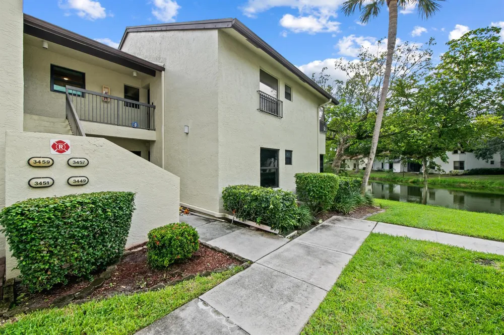 3459 COCOPLUM CIRCLE #3430 Coconut Creek, FL 33063