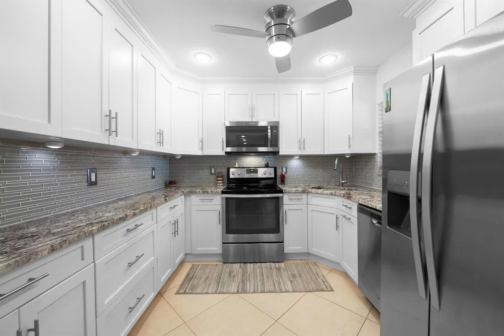 3459 COCOPLUM CIRCLE #3430 Coconut Creek, FL 33063