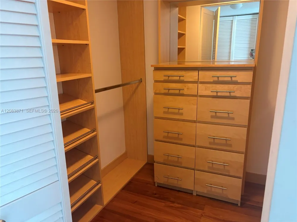 1800 Bayshore Dr #3601 Miami, FL 33132