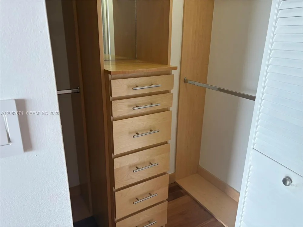 1800 Bayshore Dr #3601 Miami, FL 33132