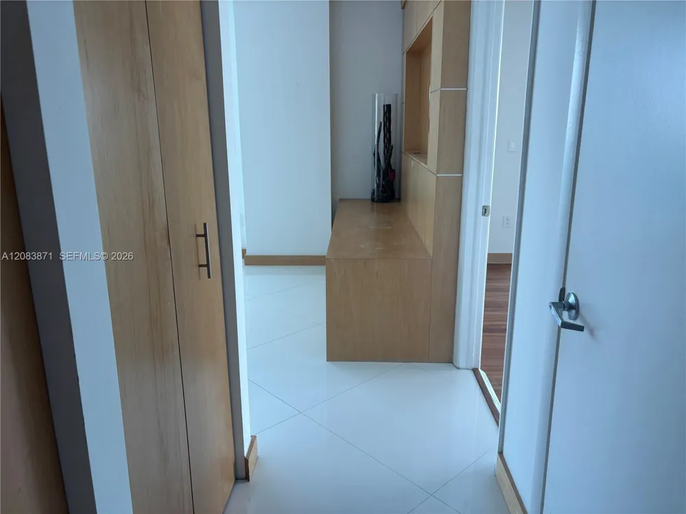 1800 Bayshore Dr #3601 Miami, FL 33132