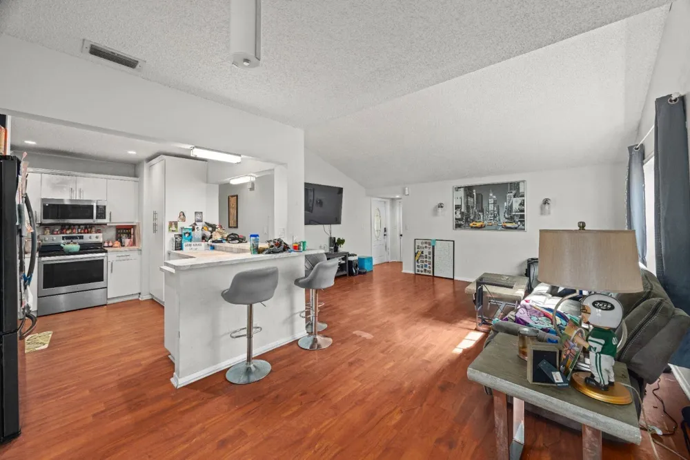 10975 NW 27th Place Sunrise, FL 33322