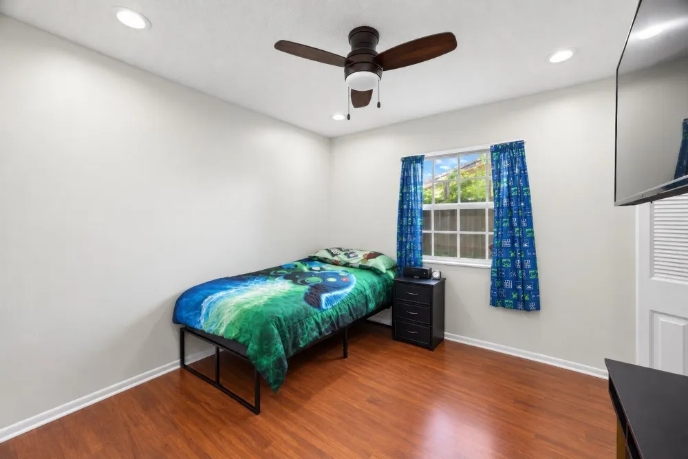 10975 NW 27th Place Sunrise, FL 33322
