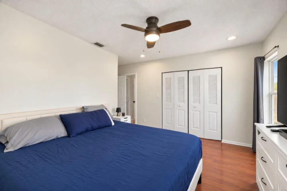 10975 NW 27th Place Sunrise, FL 33322