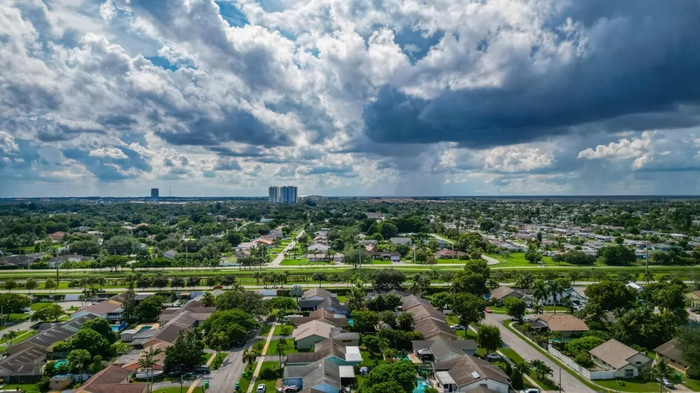 10975 NW 27th Place Sunrise, FL 33322