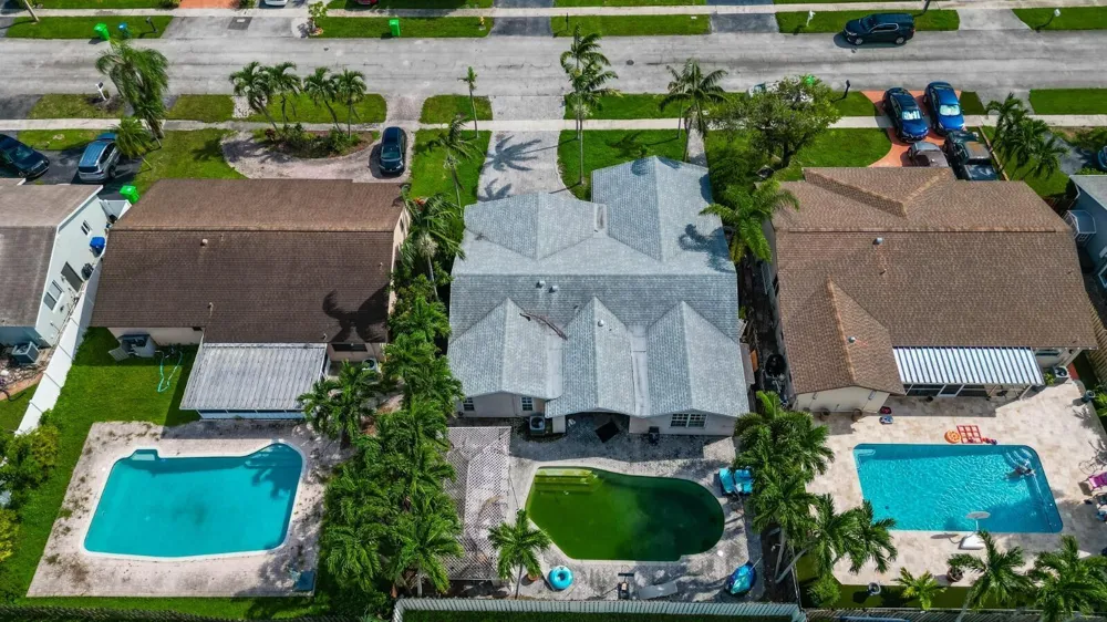 10975 NW 27th Place Sunrise, FL 33322