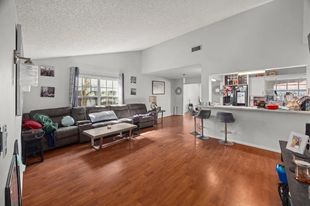 10975 NW 27th Place Sunrise, FL 33322