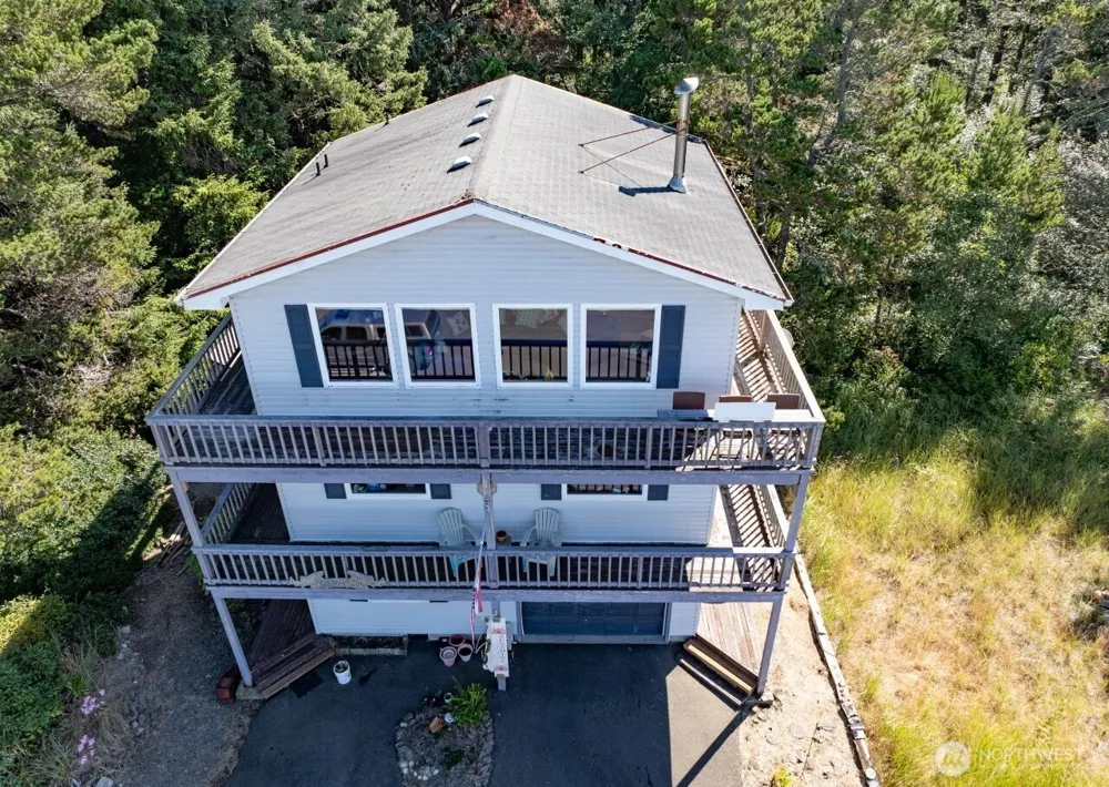 33304 j Place Ocean Park, WA 98640