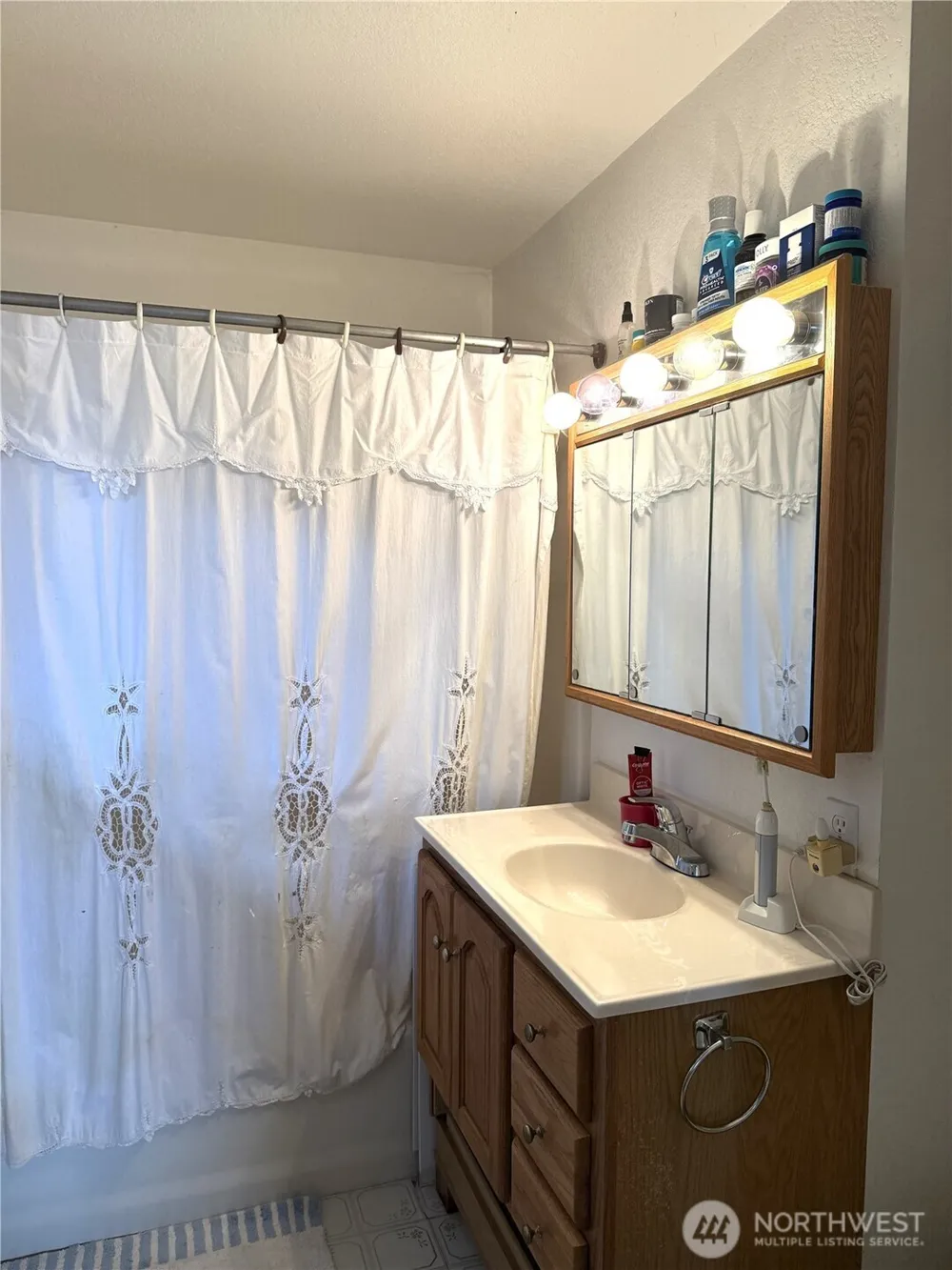 33304 j Place Ocean Park, WA 98640