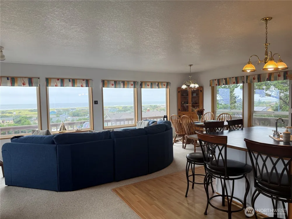 33304 j Place Ocean Park, WA 98640