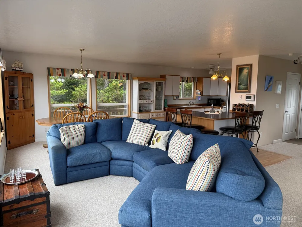 33304 j Place Ocean Park, WA 98640