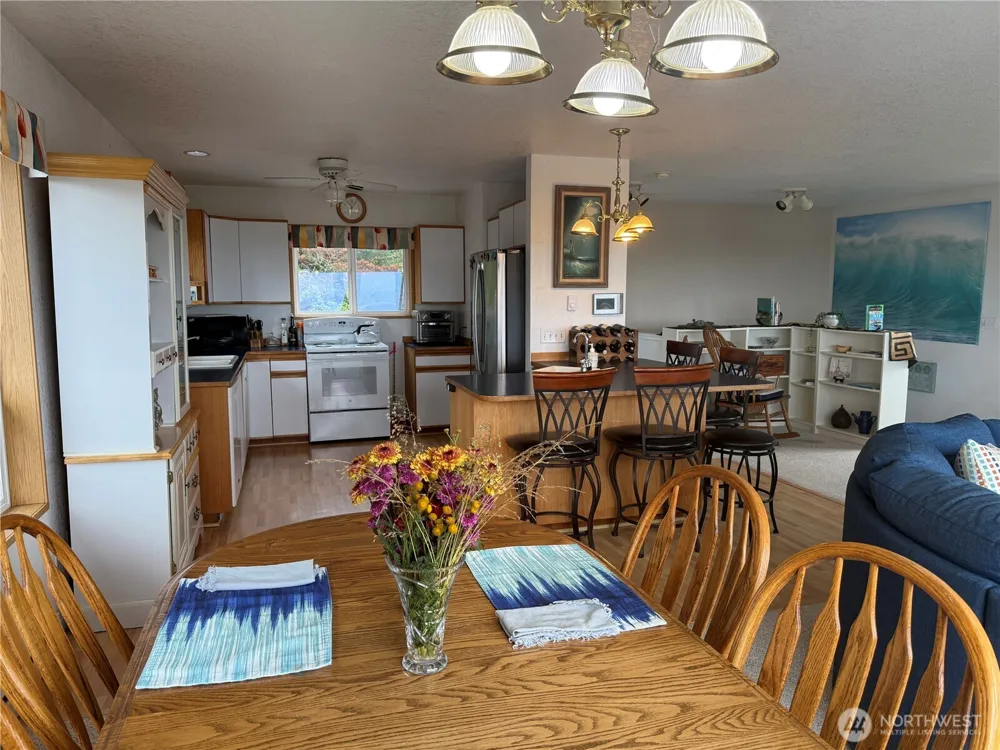 33304 j Place Ocean Park, WA 98640