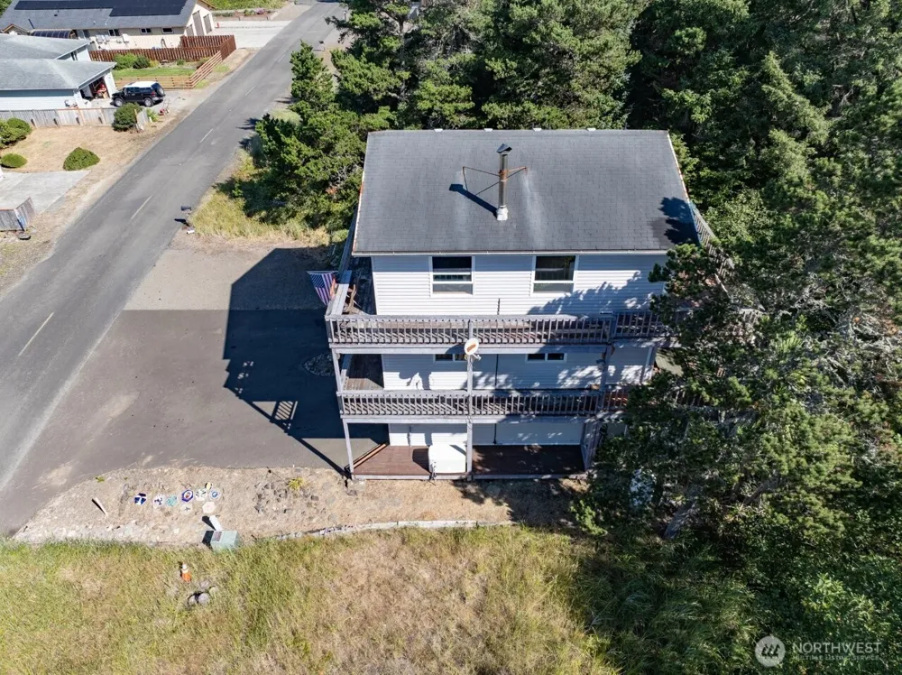 33304 j Place Ocean Park, WA 98640
