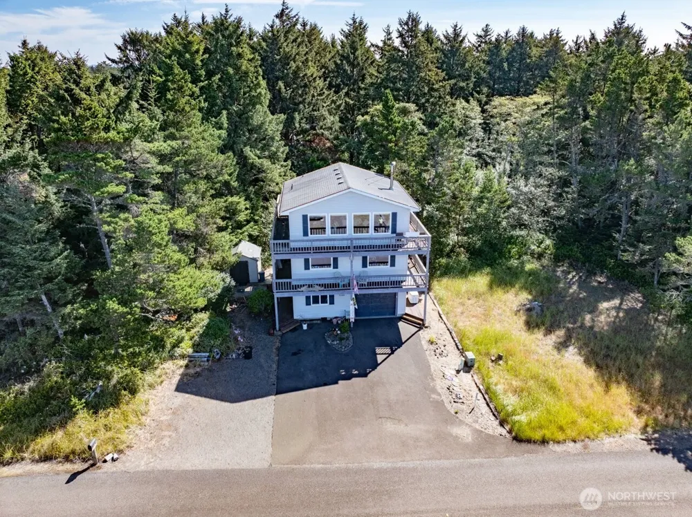 33304 j Place Ocean Park, WA 98640