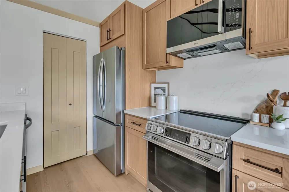 15210 Macadam Rd S #D301 Tukwila, WA 98188