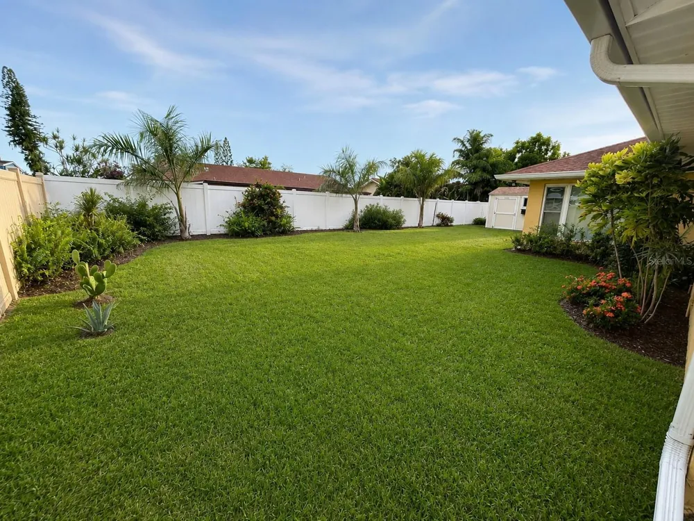 6007 9TH AVE W Bradenton, FL 34209