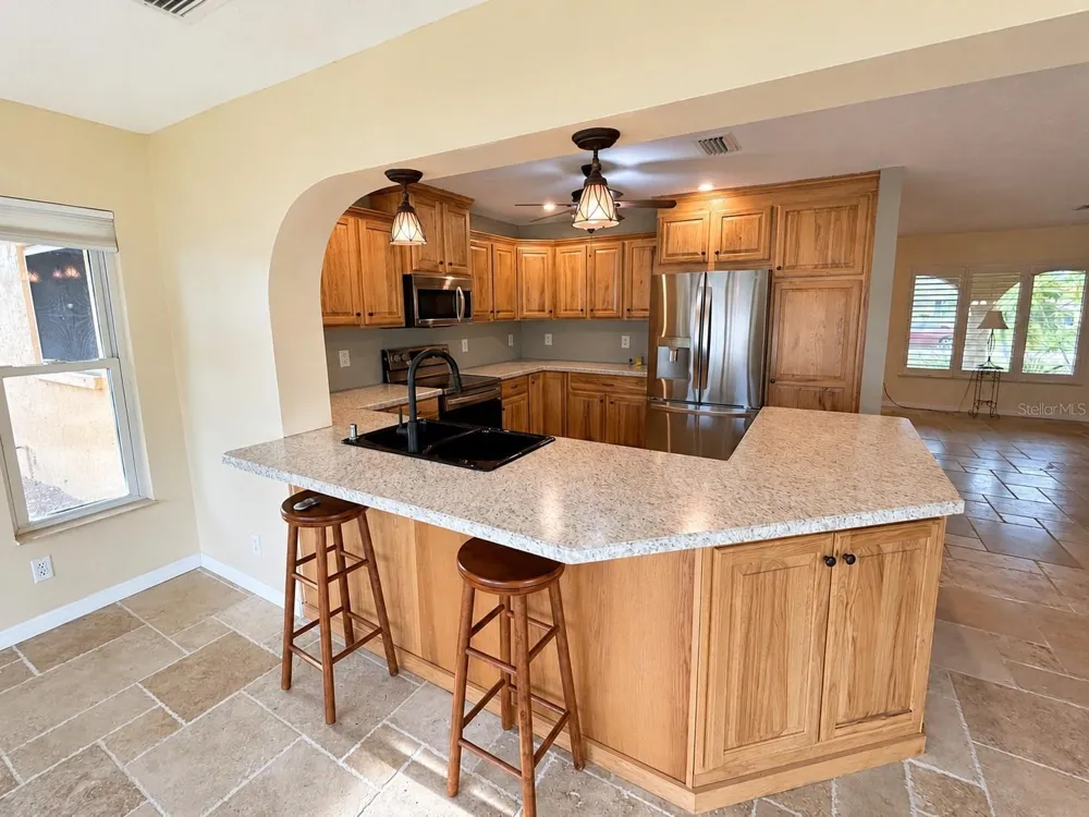 6007 9TH AVE W Bradenton, FL 34209