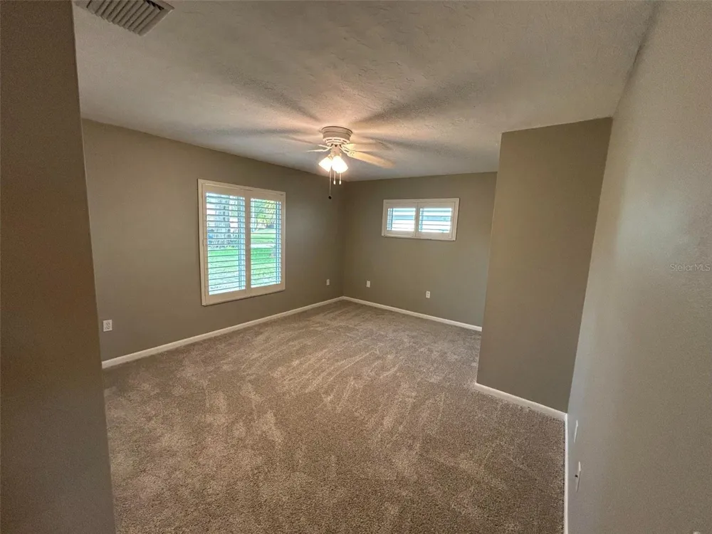 6007 9TH AVE W Bradenton, FL 34209