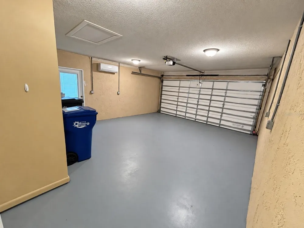6007 9TH AVE W Bradenton, FL 34209