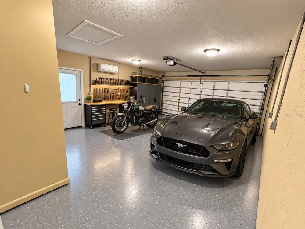 6007 9TH AVE W Bradenton, FL 34209