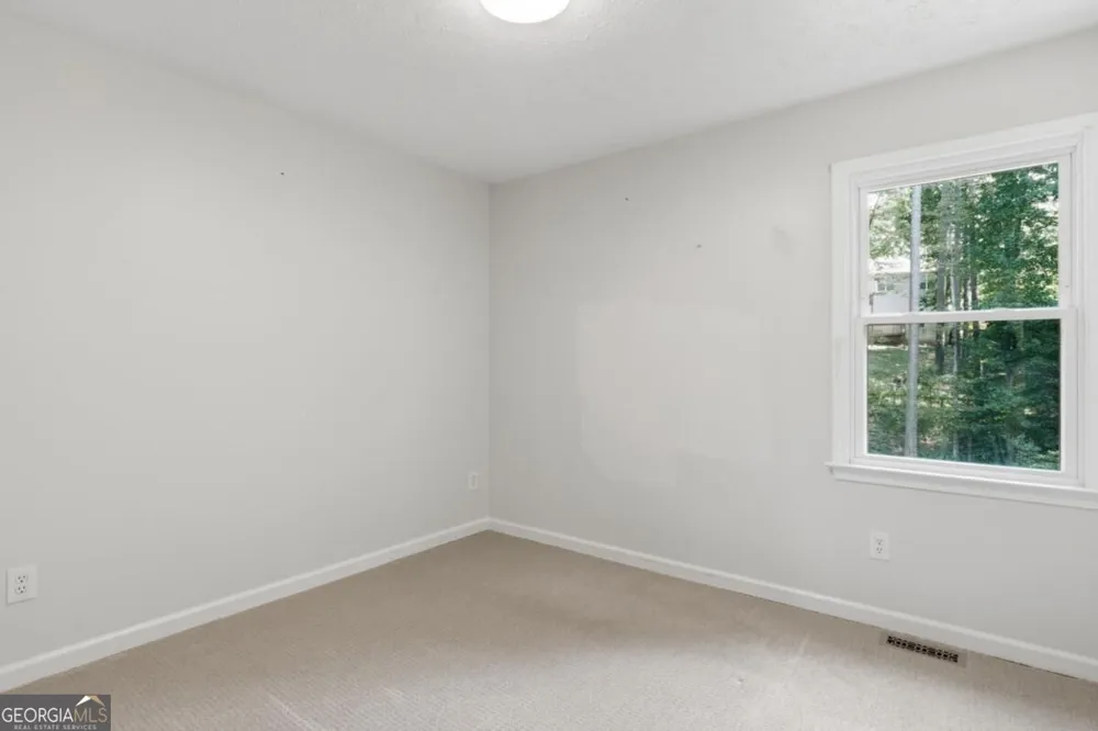 1003 Queensbury RUN Acworth, GA 30102