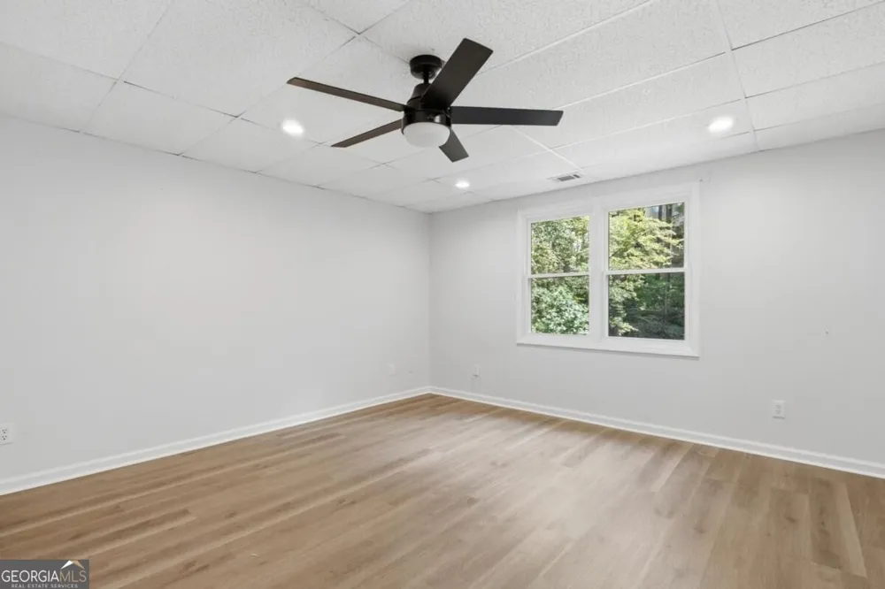 1003 Queensbury RUN Acworth, GA 30102