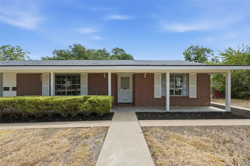 11605 Oaks Drive Austin, TX 78753