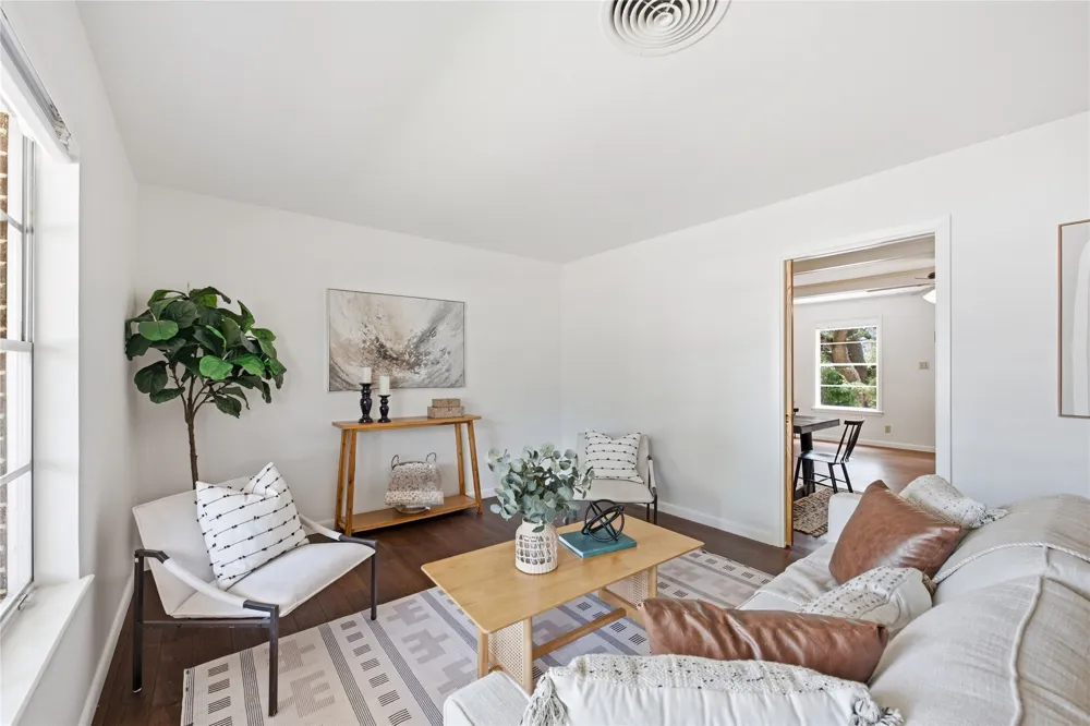 11605 Oaks Drive Austin, TX 78753