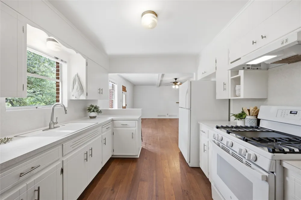 11605 Oaks Drive Austin, TX 78753
