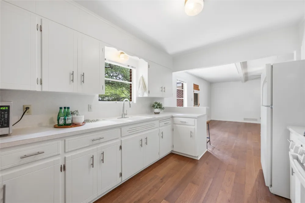 11605 Oaks Drive Austin, TX 78753