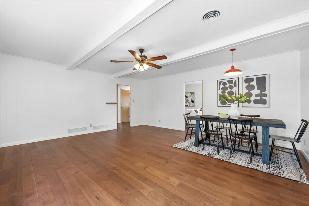 11605 Oaks Drive Austin, TX 78753