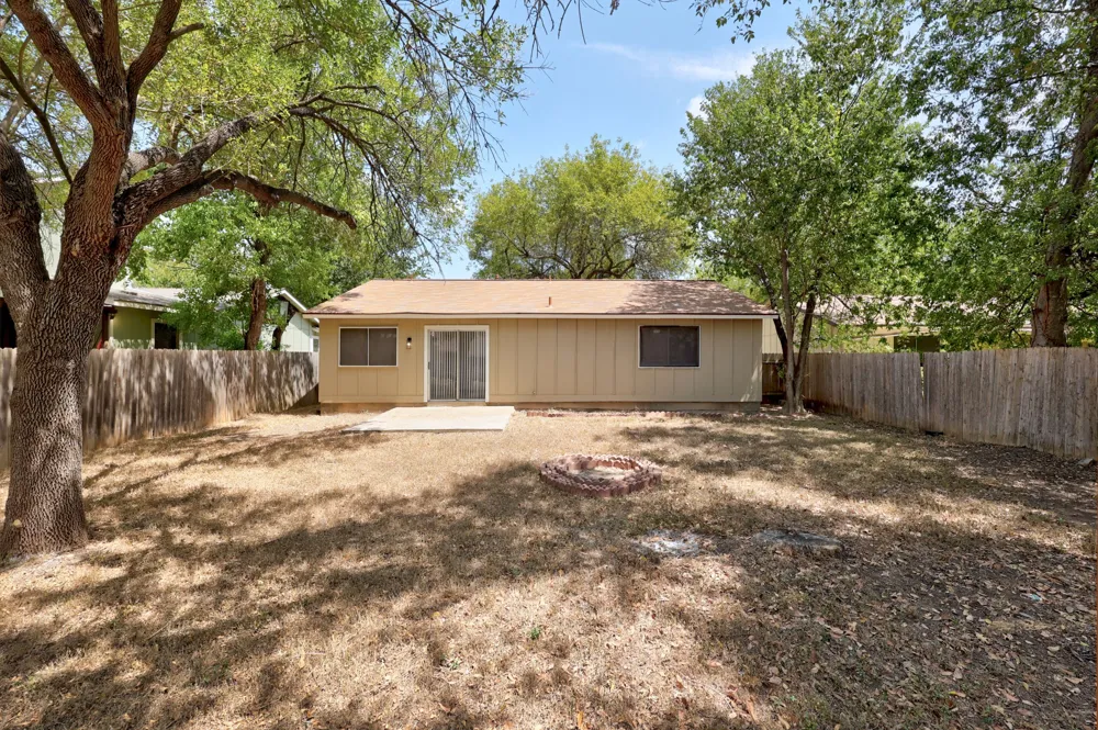 4405 Dovehill Drive Austin, TX 78744