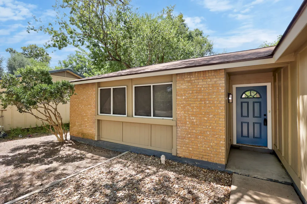 4405 Dovehill Drive Austin, TX 78744