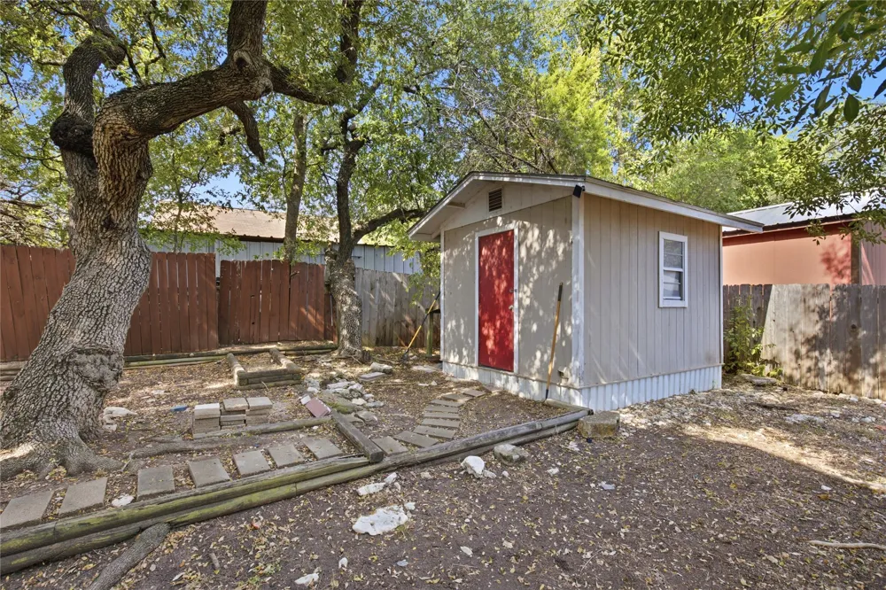 1902 Whitebead Trail Austin, TX 78734