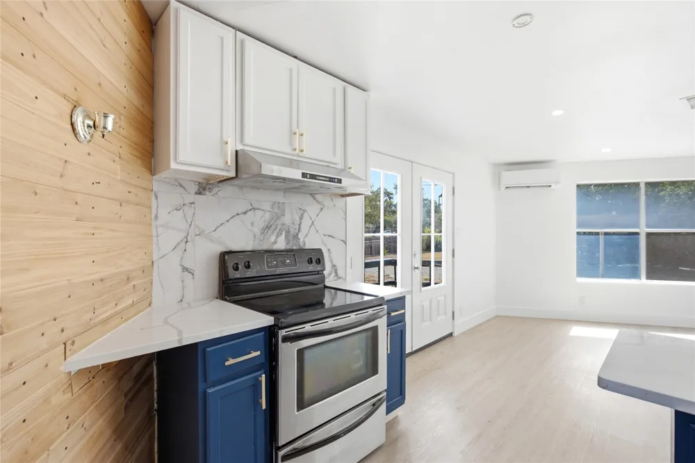 1902 Whitebead Trail Austin, TX 78734