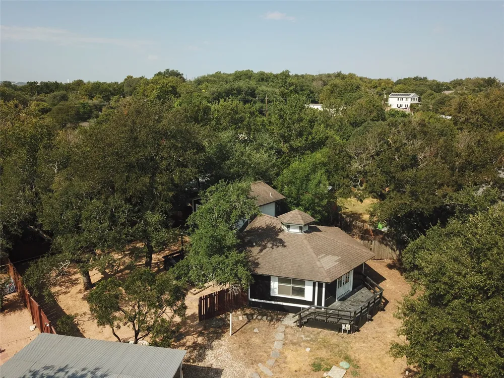 1902 Whitebead Trail Austin, TX 78734