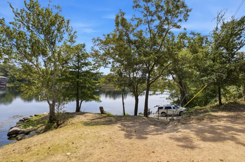 1902 Whitebead Trail Austin, TX 78734