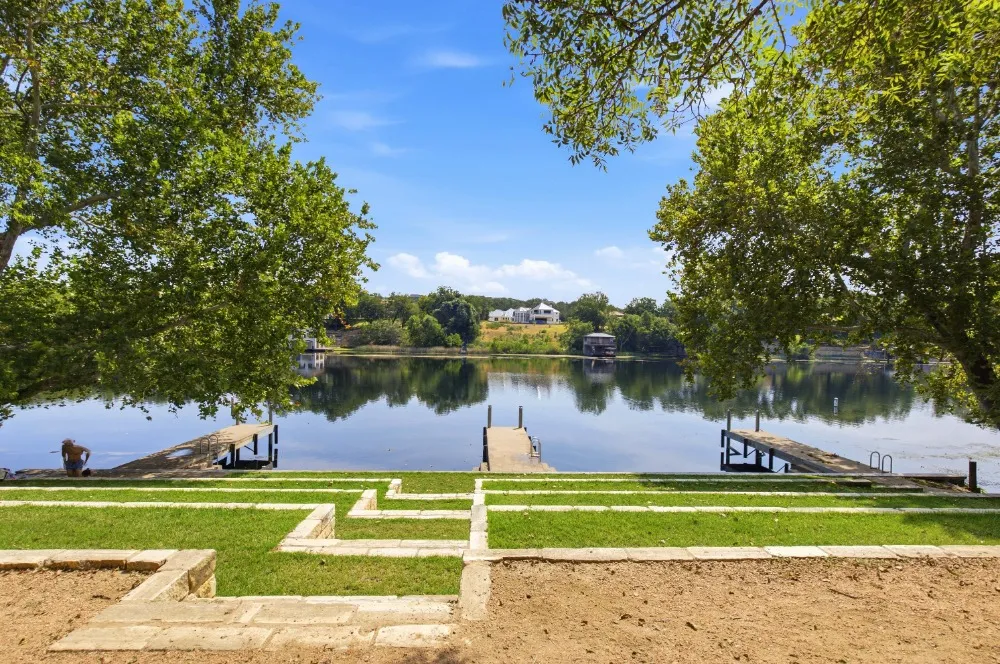 1902 Whitebead Trail Austin, TX 78734
