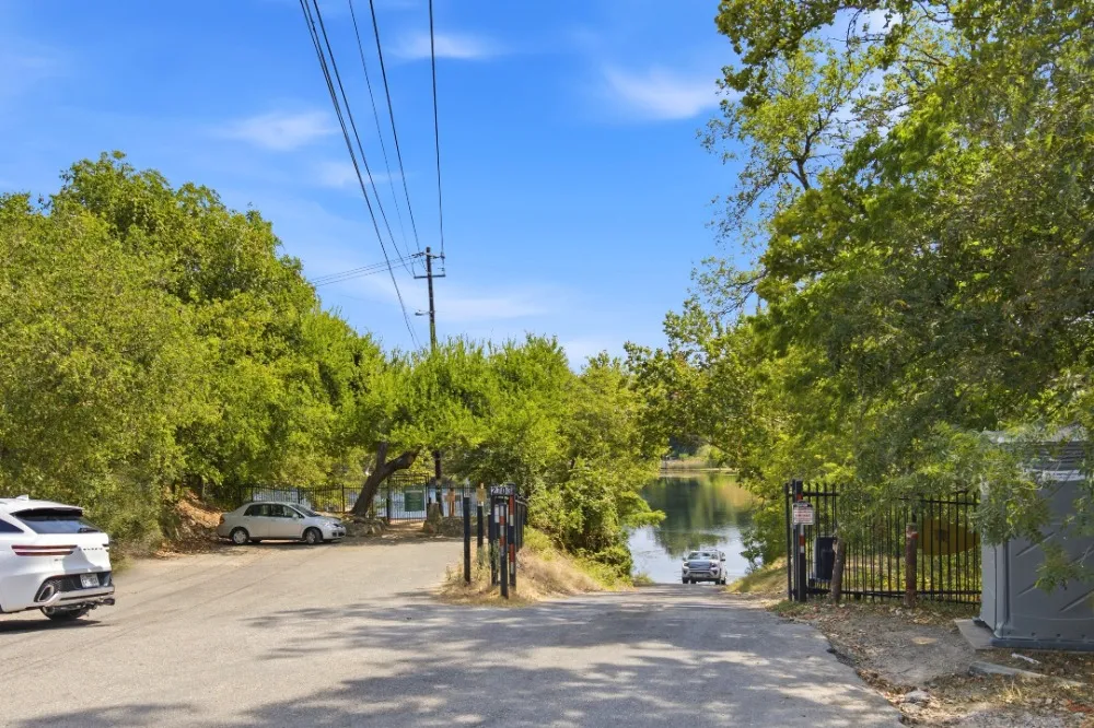 1902 Whitebead Trail Austin, TX 78734