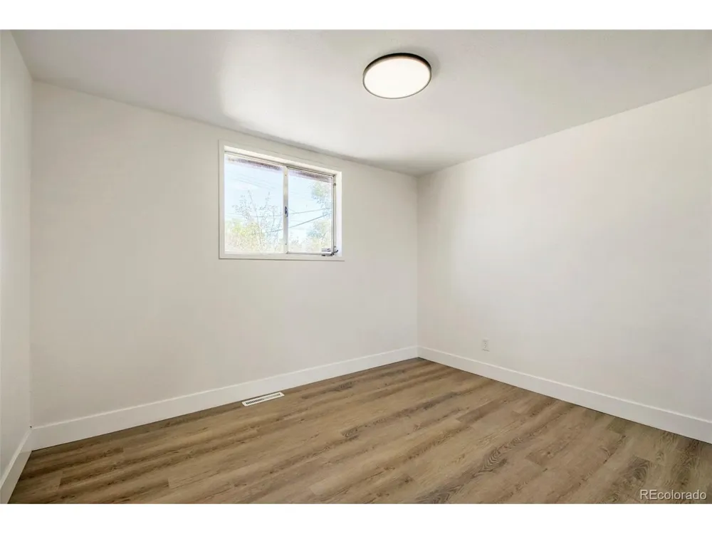 5661 E 77th Way Commerce City, CO 80022